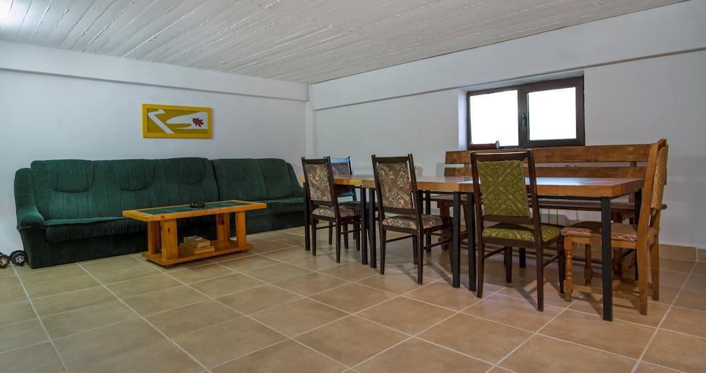 מלון Rîşnov Casa Georgescu מראה חיצוני תמונה