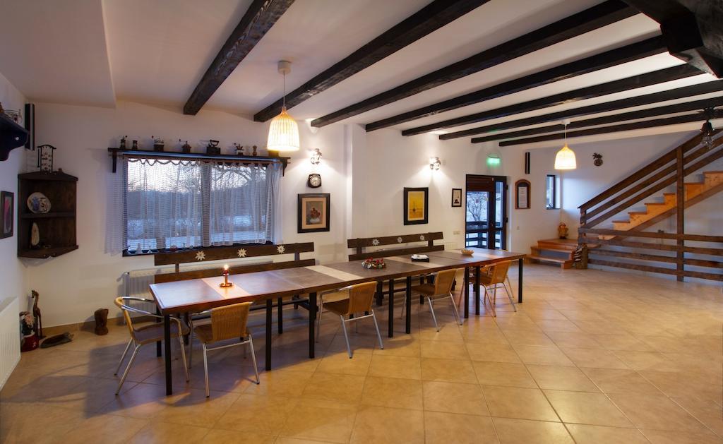 מלון Rîşnov Casa Georgescu מראה חיצוני תמונה