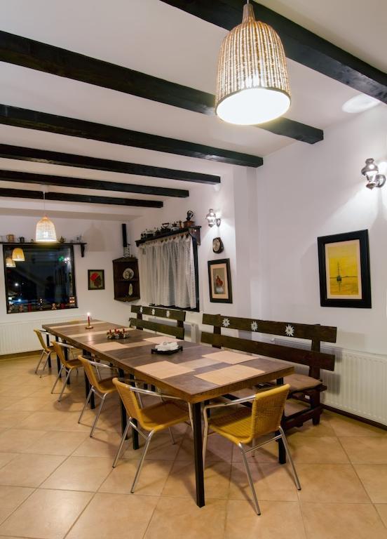 מלון Rîşnov Casa Georgescu מראה חיצוני תמונה
