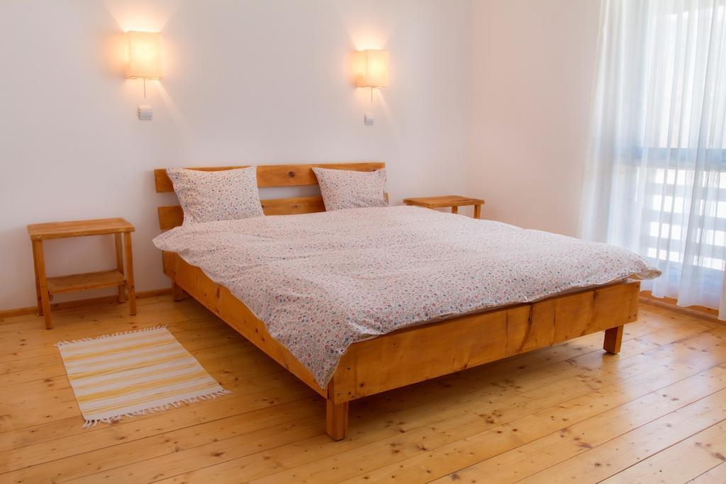 מלון Rîşnov Casa Georgescu מראה חיצוני תמונה